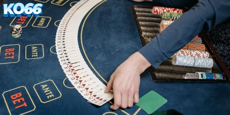 Góc quay cận cảnh bàn cước casino trực tuyến đảm bảo tính minh bạch tuyệt đối