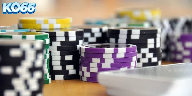meo-poker-cho-nguoi-moi-ko66 Giao diện bàn chơi Poker trực tuyến tại nhà cái KO66 với các tùy chọn cược trực quan